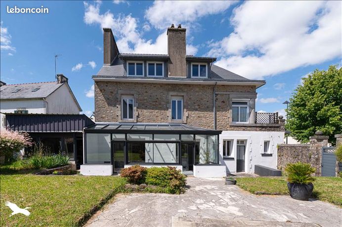 Maison 16 pièces 345 m²