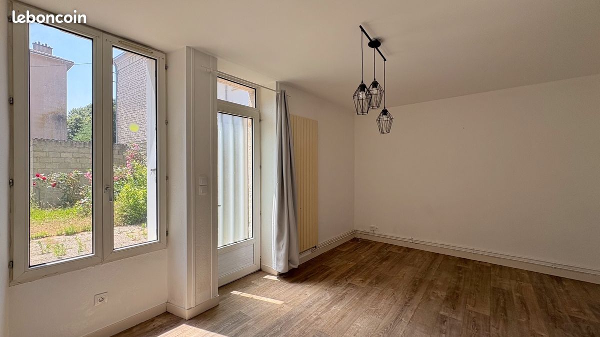 Appartement 3 pièces 56 m² · à Niort · 56 m² · 670 €