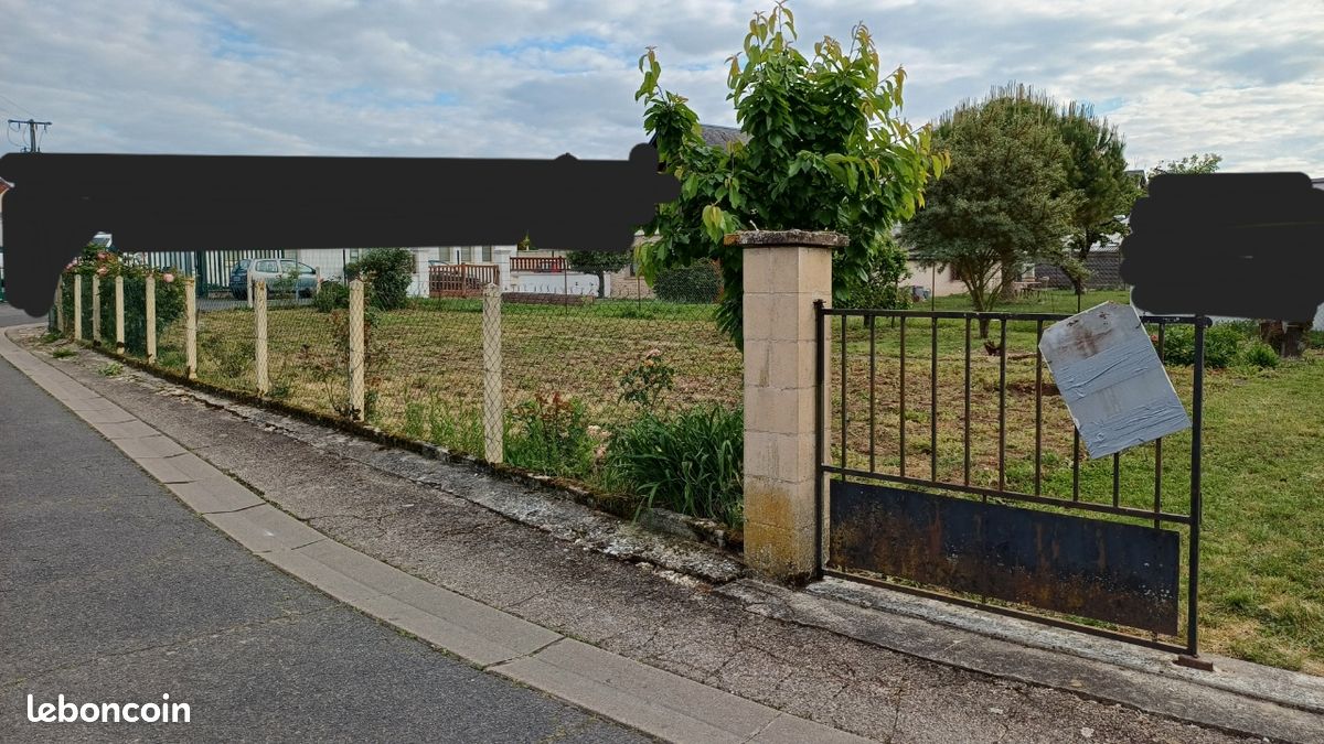 Vente terrain constructible · à Sorigny · 88 000 €