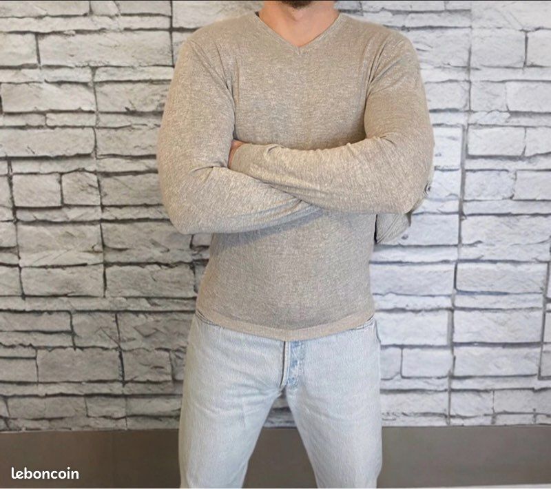 Pull ZARA col V gris Vêtements