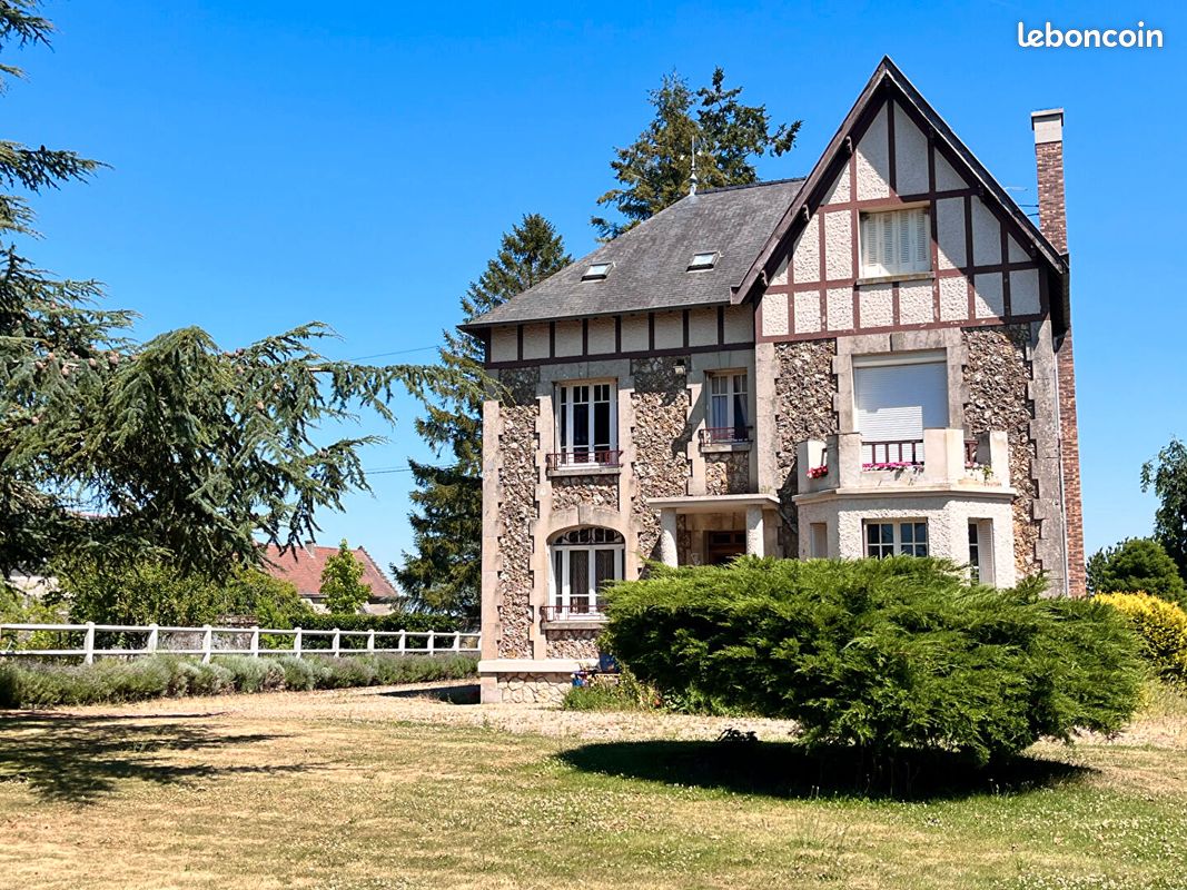 Maison 12 pièces 269 m² · à Villers-Cotterêts · 269 m² · 450 000 €