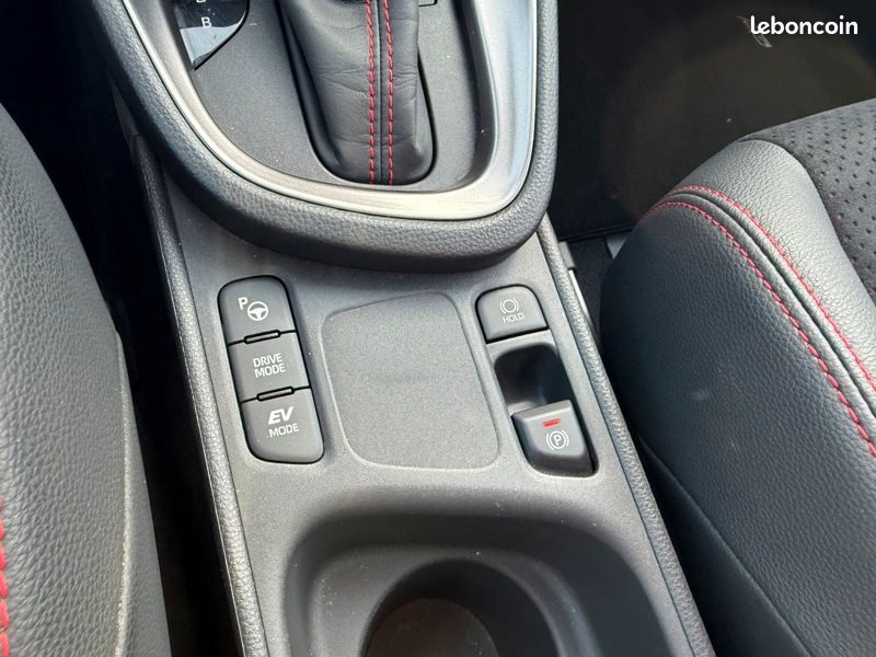 Toyota Yaris Cross Hybride 1.5 HYBRID 116H GR SPORT AUTO Pack (image 17)