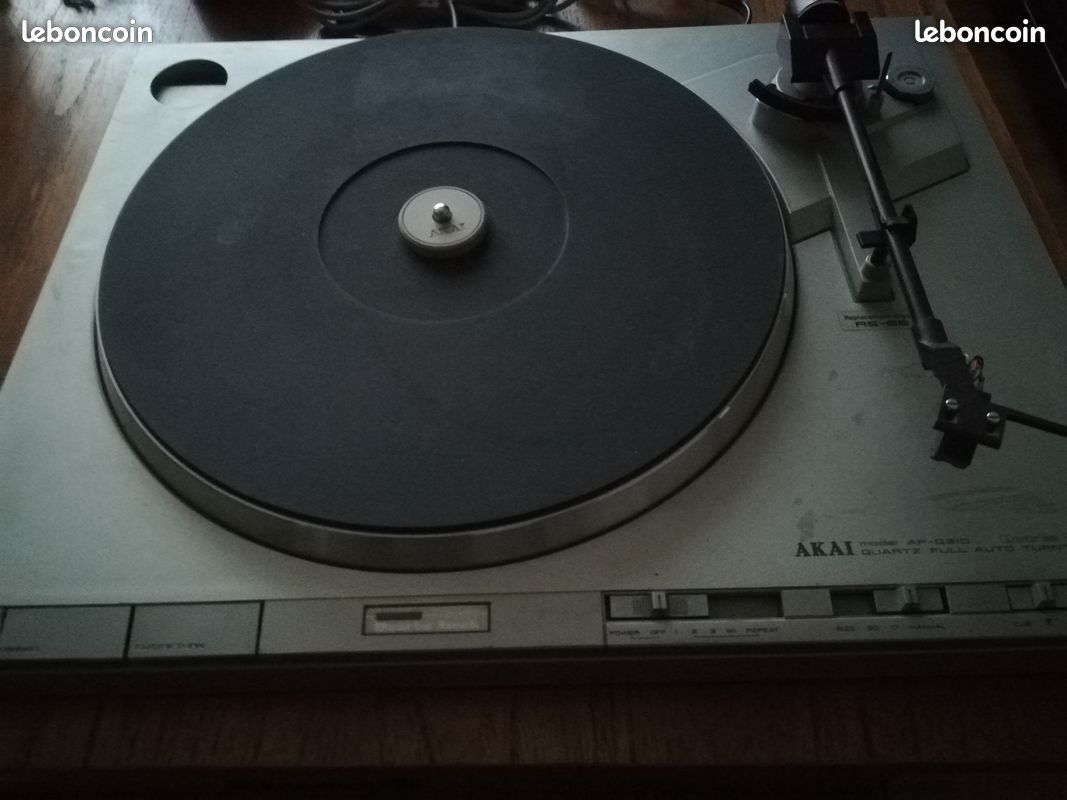 Platine disque AKAI (image 1)