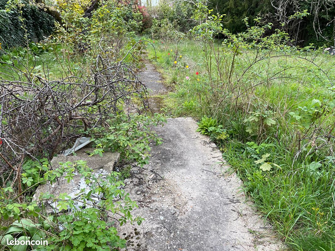 Terrain 616 m² · à Beaumont-sur-Oise · 616 m² · 119 000 €