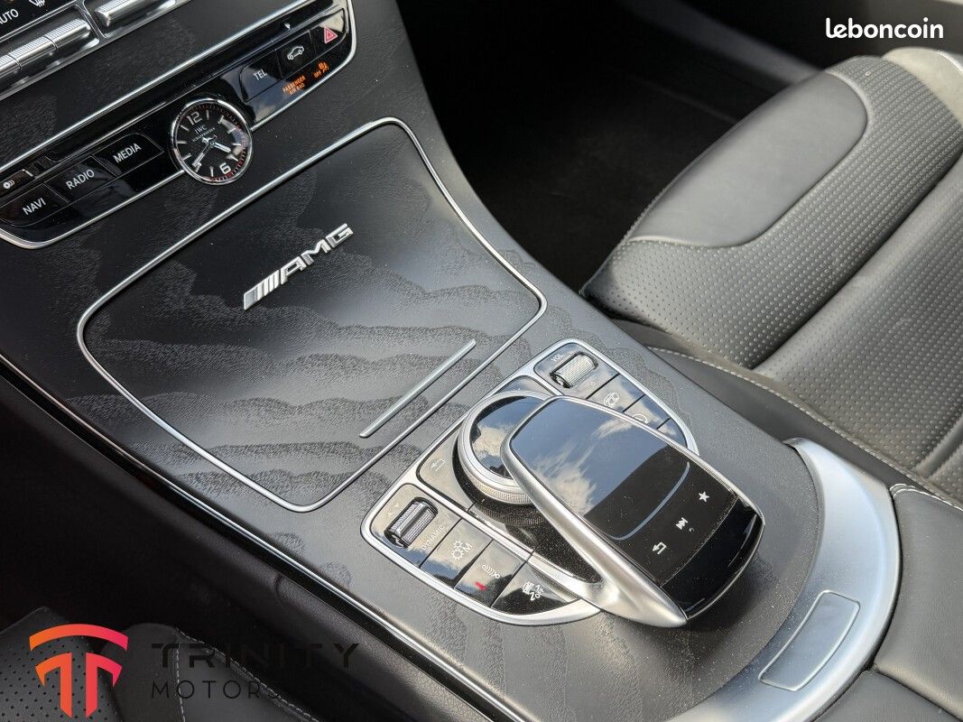 Mercedes Classe C C63 S AMG 510CH + PACK CARBONE + RÉVISION DES 50000KM EFFECTUÉE + SUIVI COMPLET... (image 18)