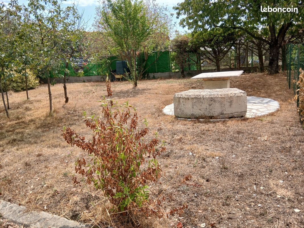 Terrain 450 m2 · à Sainte-Soulle · 90 000 €