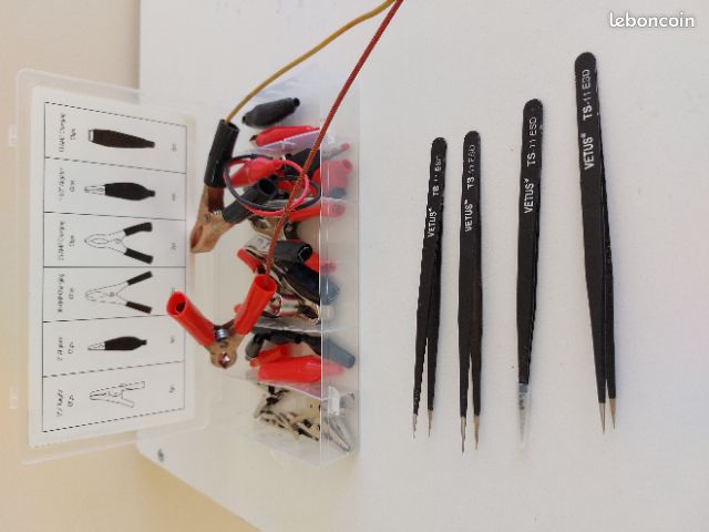 Coffret pinces alligator et pince ESD (image 1)