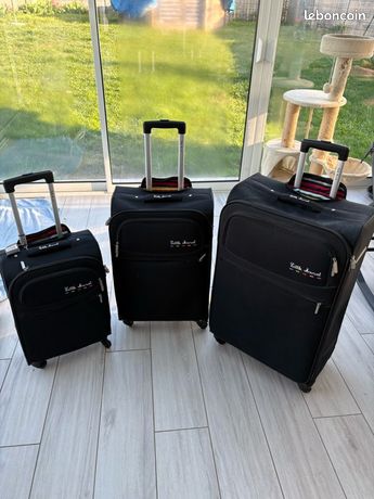 Valise noire d'occasion - Accessoires & Bagagerie