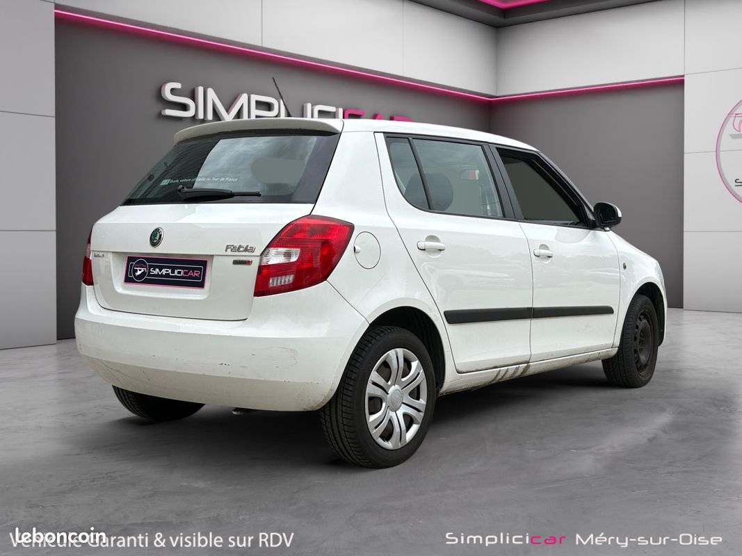 SKODA FABIA II 1.4 TDI 90 AMBITION 90Ch Garantie 12 mois (image 3)