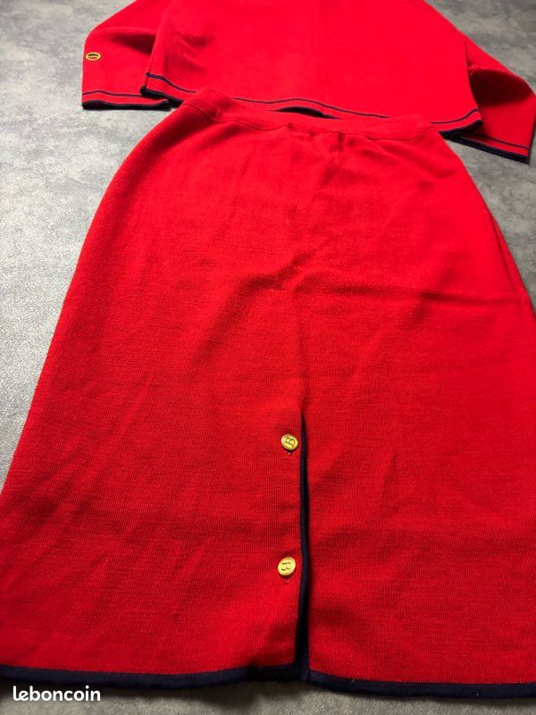 Tailleur Veste Et Jupe 100% Laine Vierge Georges Rech - Taille 38 - Rouge - Boutons Bijoux - Neuf