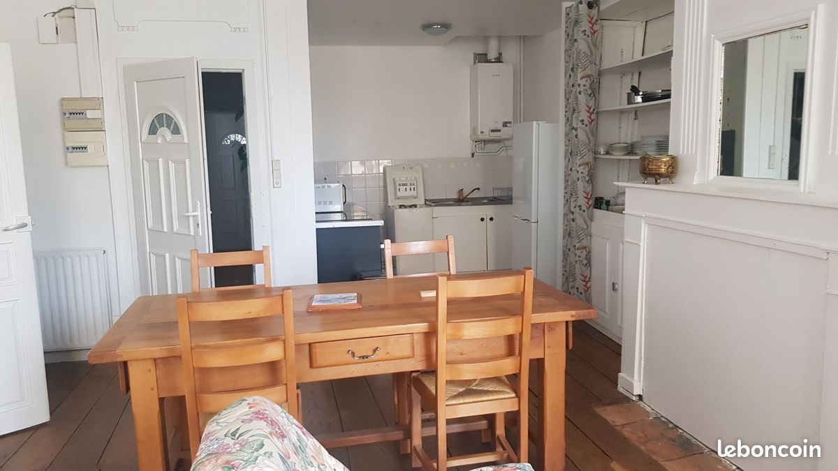 Appartement 2 pièces 44 m² · à Saint-Léonard-de-Noblat · 44 m² · 425 €