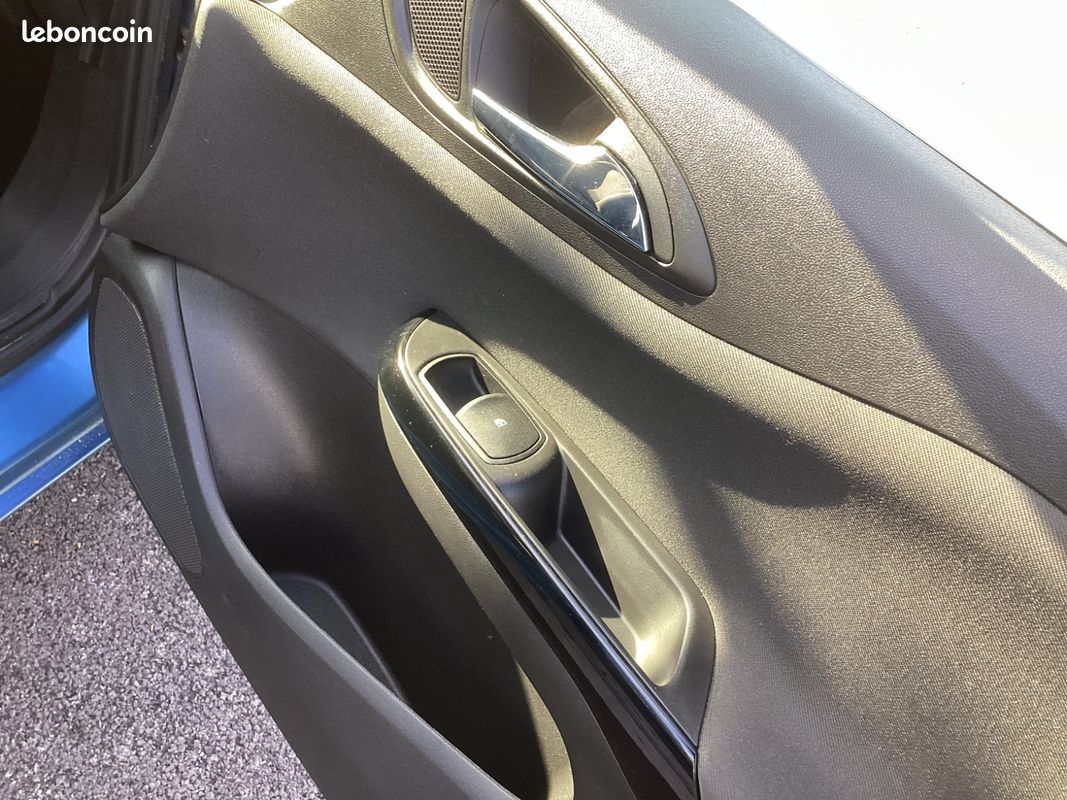 Opel CORSA E Opel Corsa E 1.4i 90cv (image 22)