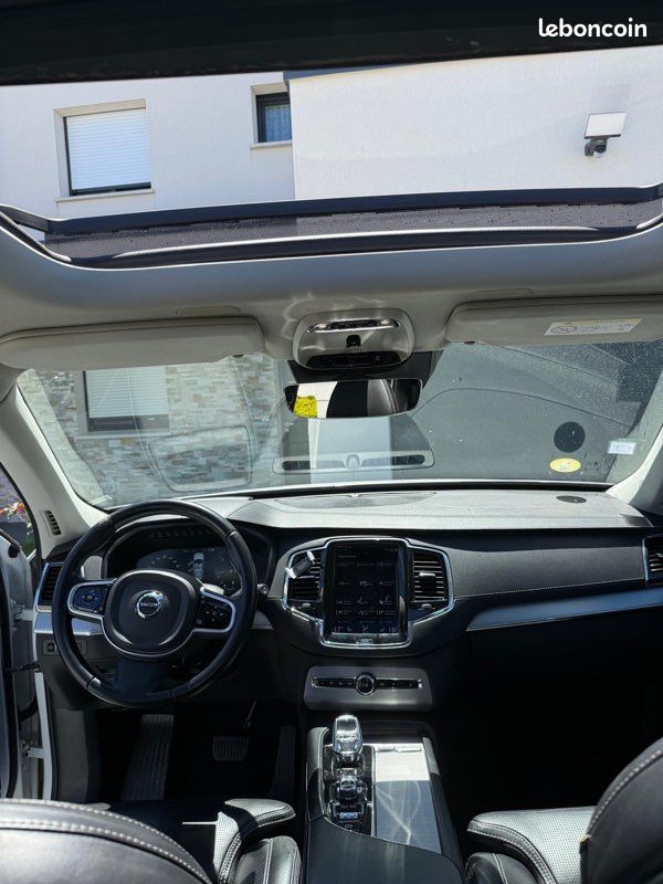 Volvo XC90 (image 3)