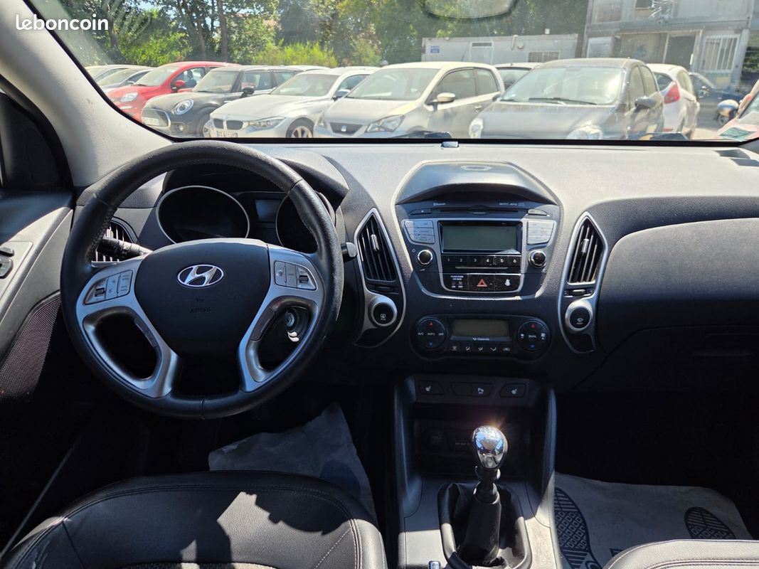 HYUNDAI ix35 1.7 CRDi 115 2WD Pack Confort (image 6)