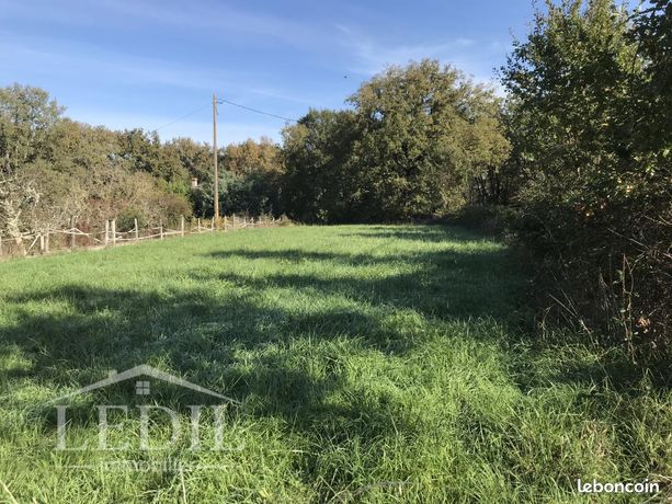 Terrain 1 040 m² Aubiac