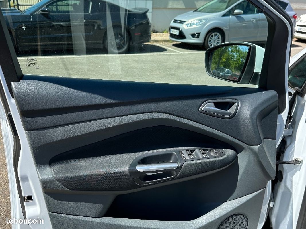 FORD C-MAX 1.6 TDCI 95 FAP Titanium (image 8)