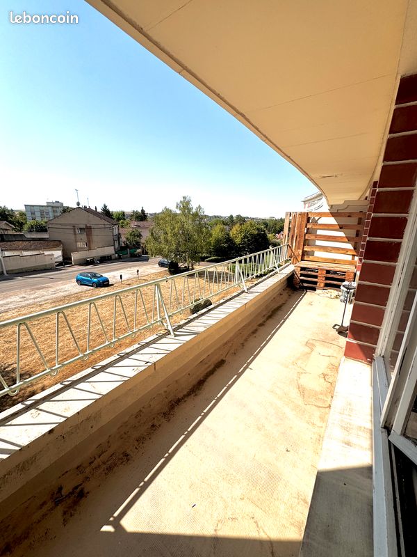 Appartement 3 pièces 67 m² · à Auxerre · 67 m² · 65 000 €