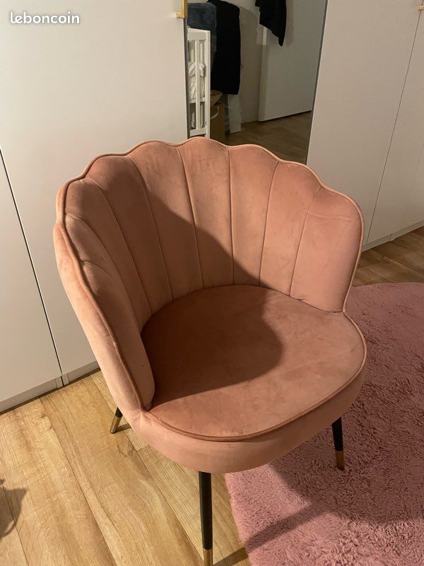 Fauteuil coquillage (image 1)