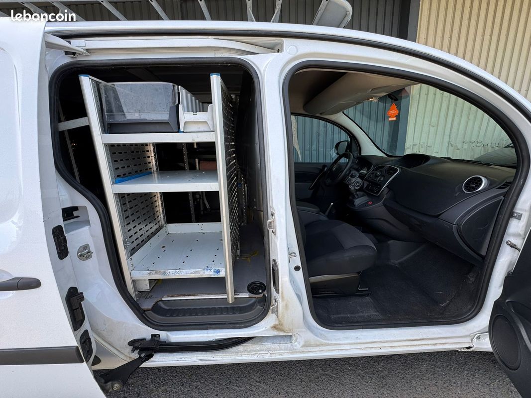 đ RENAULT Kangoo Maxi 1.5 dCi 95ch Grand Volume Grand Confort â 1Ăšre main â Distribution rĂ©cente â Galerie + Attelage + AmĂ©nagement alu â TVA rĂ©cupĂ©rable (image 6)