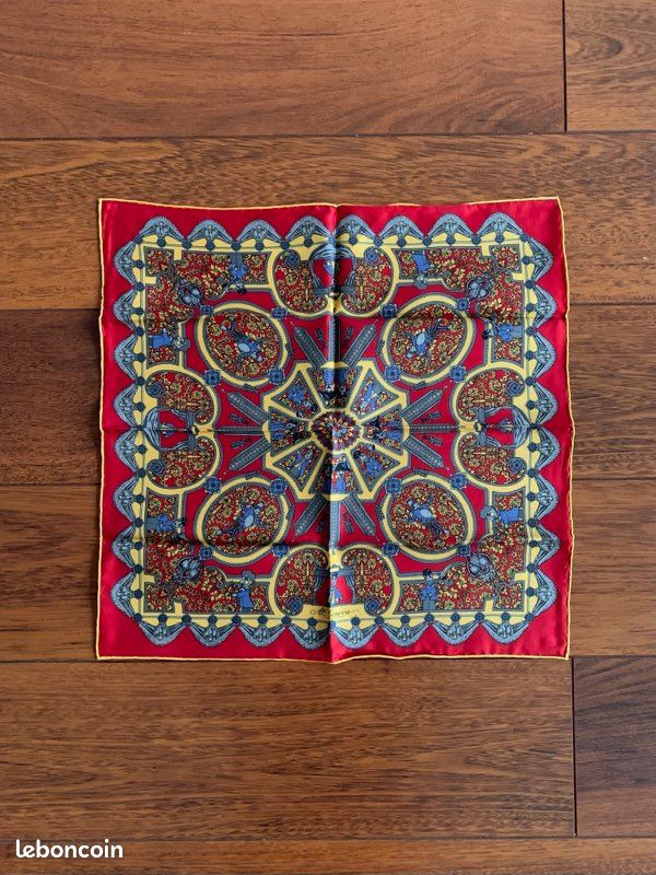 Foulard Carré ANDRÉ CLAUDE CANOVA 100% Soie - Motif Monuments De Lyon - Bleu - 87x84 Cm
