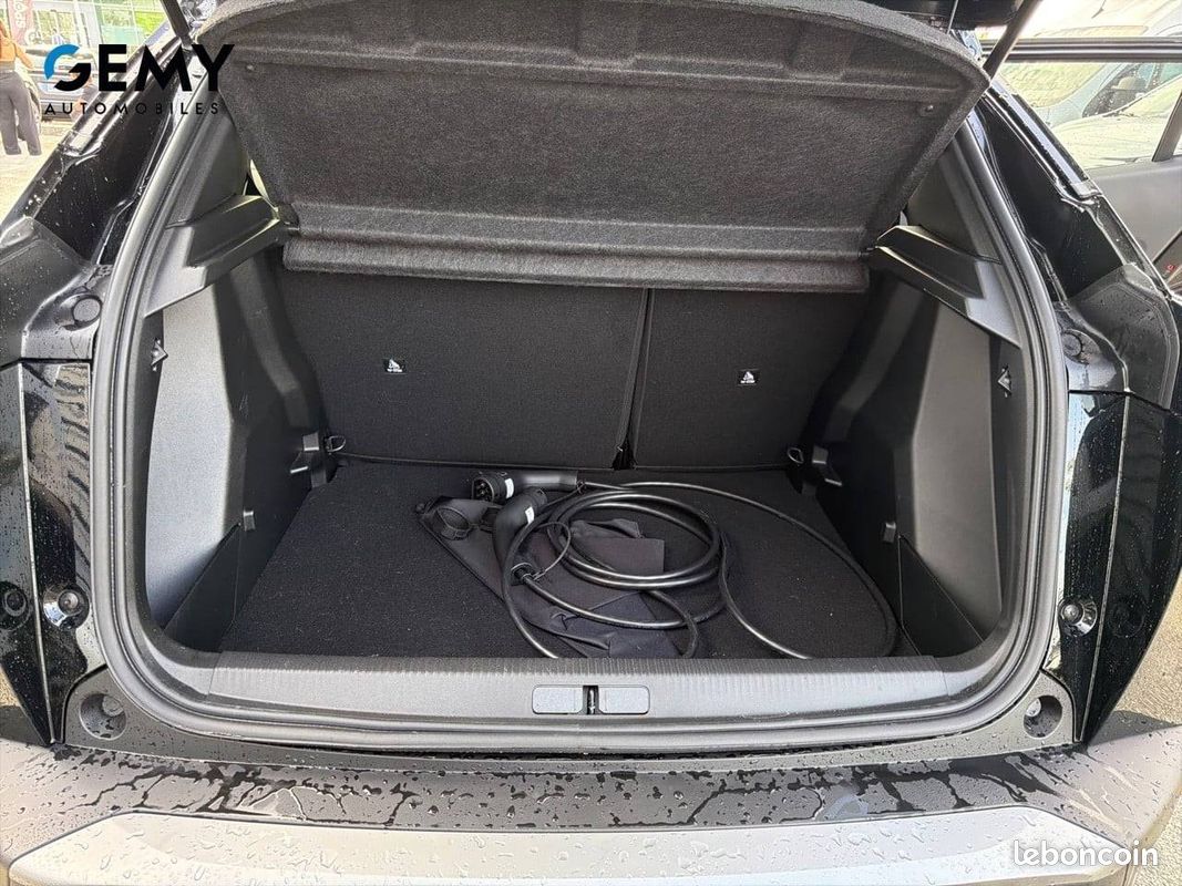 PEUGEOT 2008 Electrique 54 kWh 156 ch Allure (image 6)