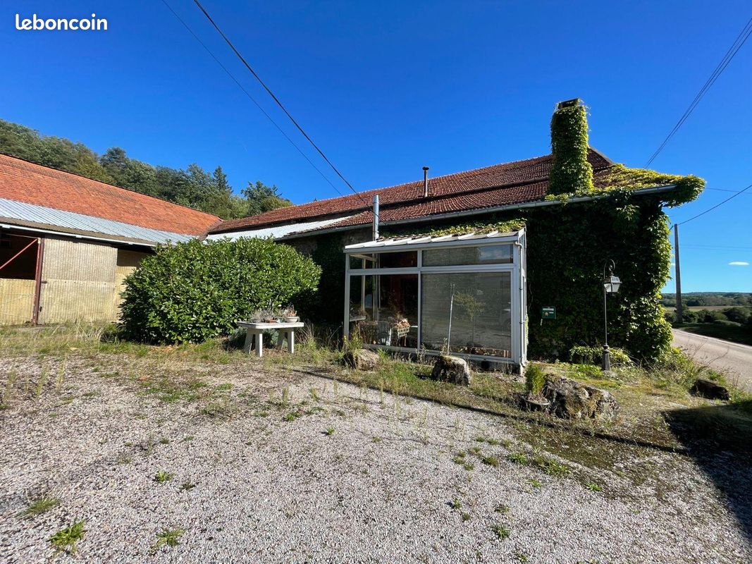 Maison 5 pièces 170 m² · à Hadol · 170 m² · 140 000 €