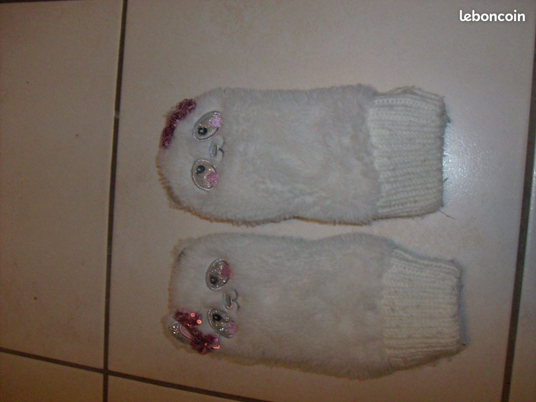 Paire de moufles 9 12 ans animal blanc fille (image 1)