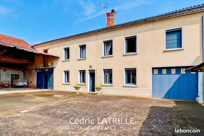 Maison 8 pièces 202 m²