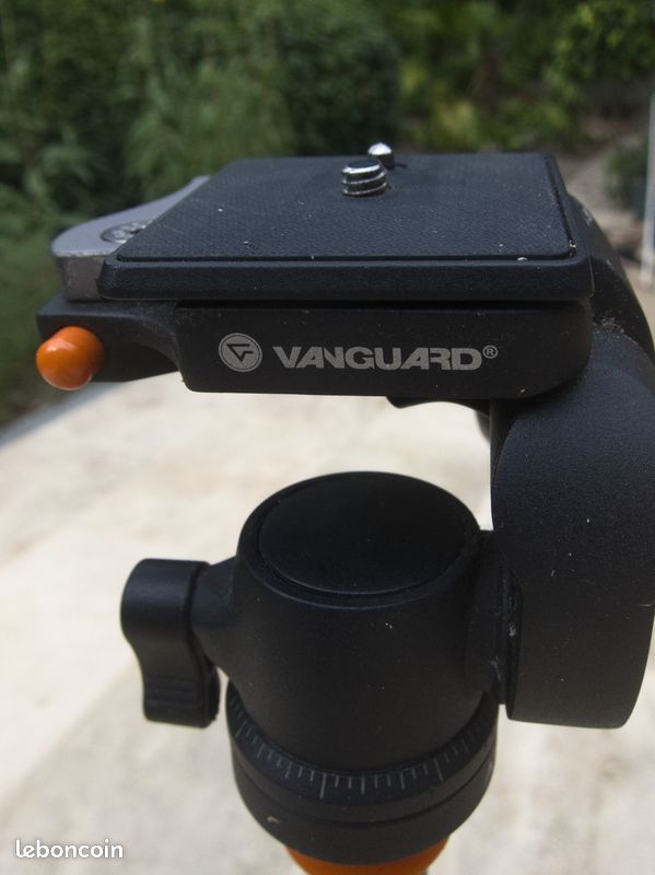 Trépied Vanguard Alta+ 203AP (image 4)