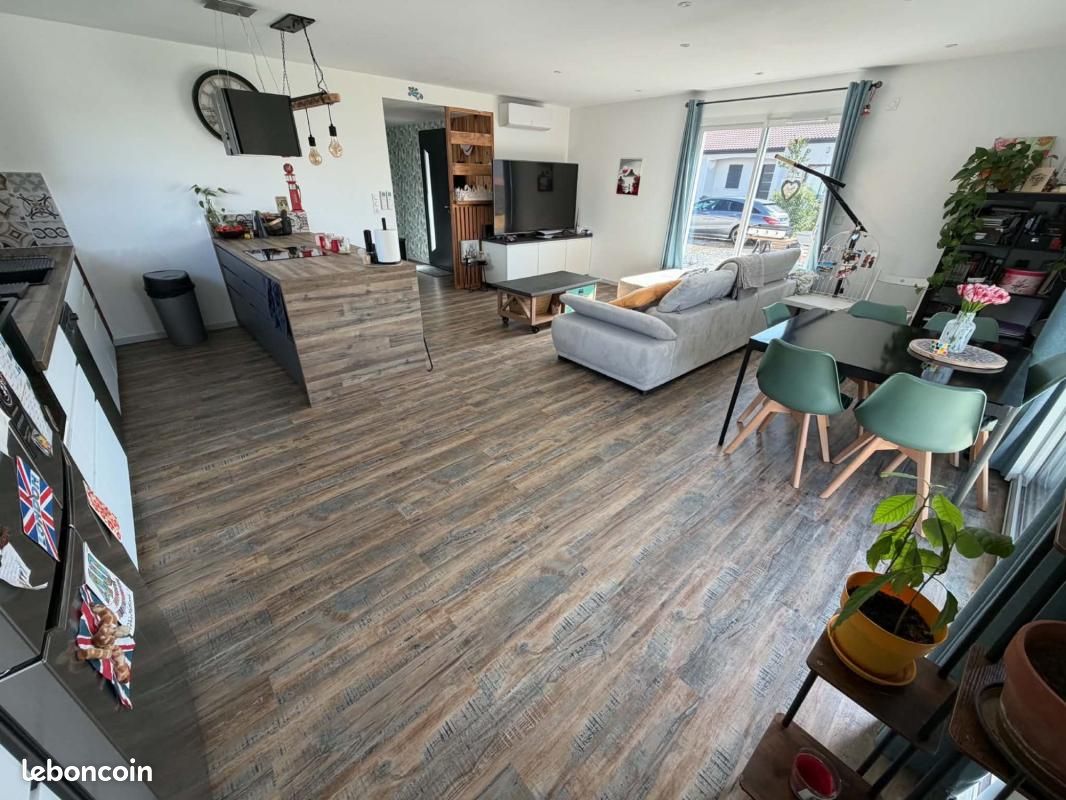 Maison 4 pièces 105 m² · à Ravel · 105 m² · 275 000 €