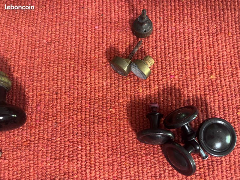 Quincaillerie d'ameublement, boutons de meuble et pièces électriques anciennes, idéal pour relooking de meubles, restauration ou décoration style industriel/brocante (image 3)