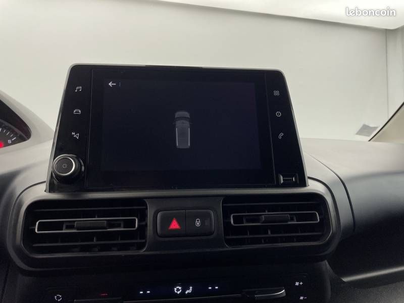 Peugeot Rifter Standard BlueHDi 100 S&S BVM5 Allure (image 24)