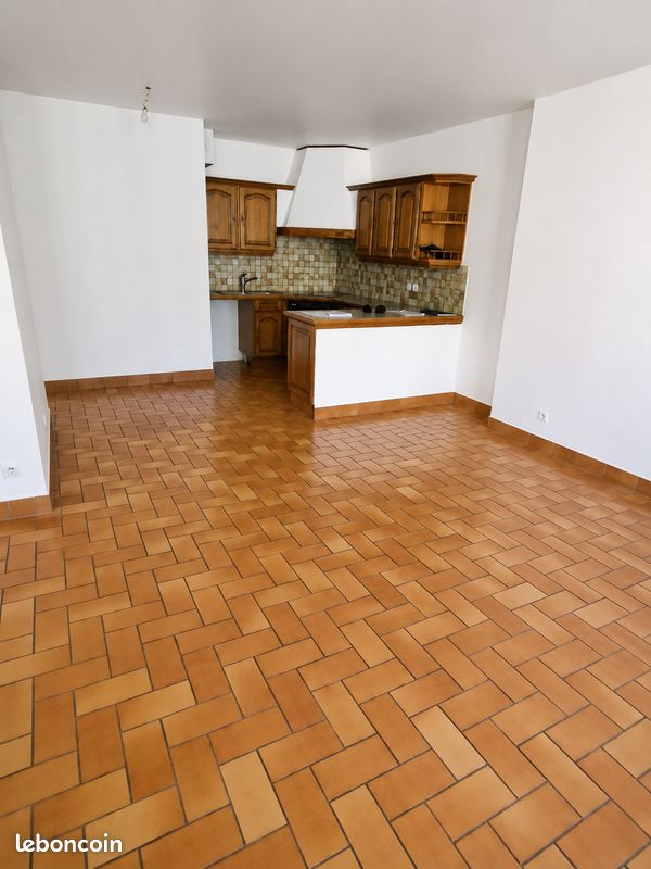 Appartement 3 pièces 68 m² · à Thônes · 68 m² · 1 090 €/mois