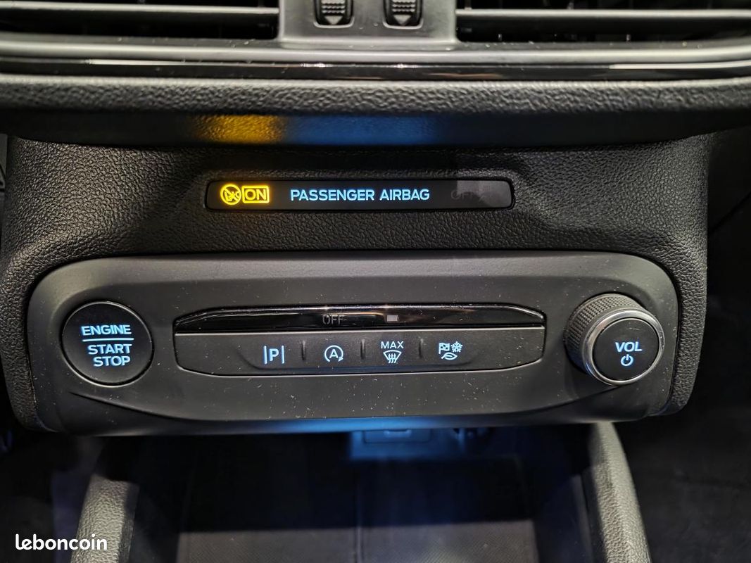 FORD FOCUS 1.0 EcoBoost mHEV - 155 - BV PowerShift ST Line (image 17)