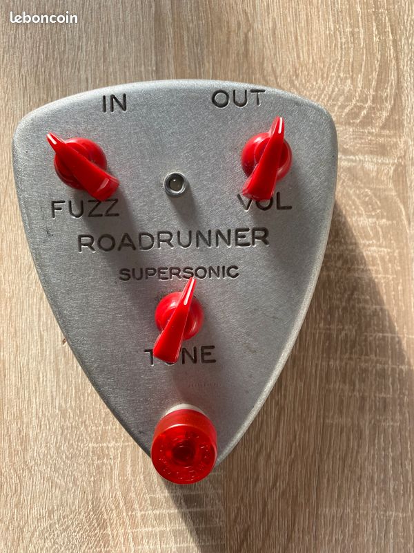 Roadrunner Supersonic fuzz - Instruments de musique