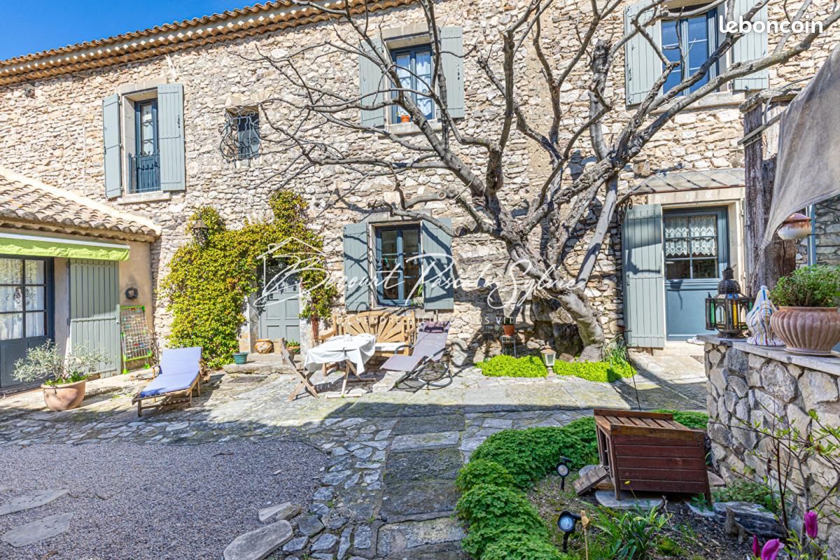 Maison 8 pièces 208 m² · à Velleron · 208 m² · 778 875 €
