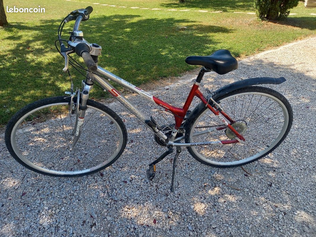Vélo VTC (image 1)