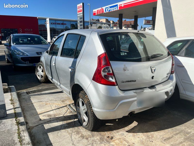 Dacia sandero (image 2)