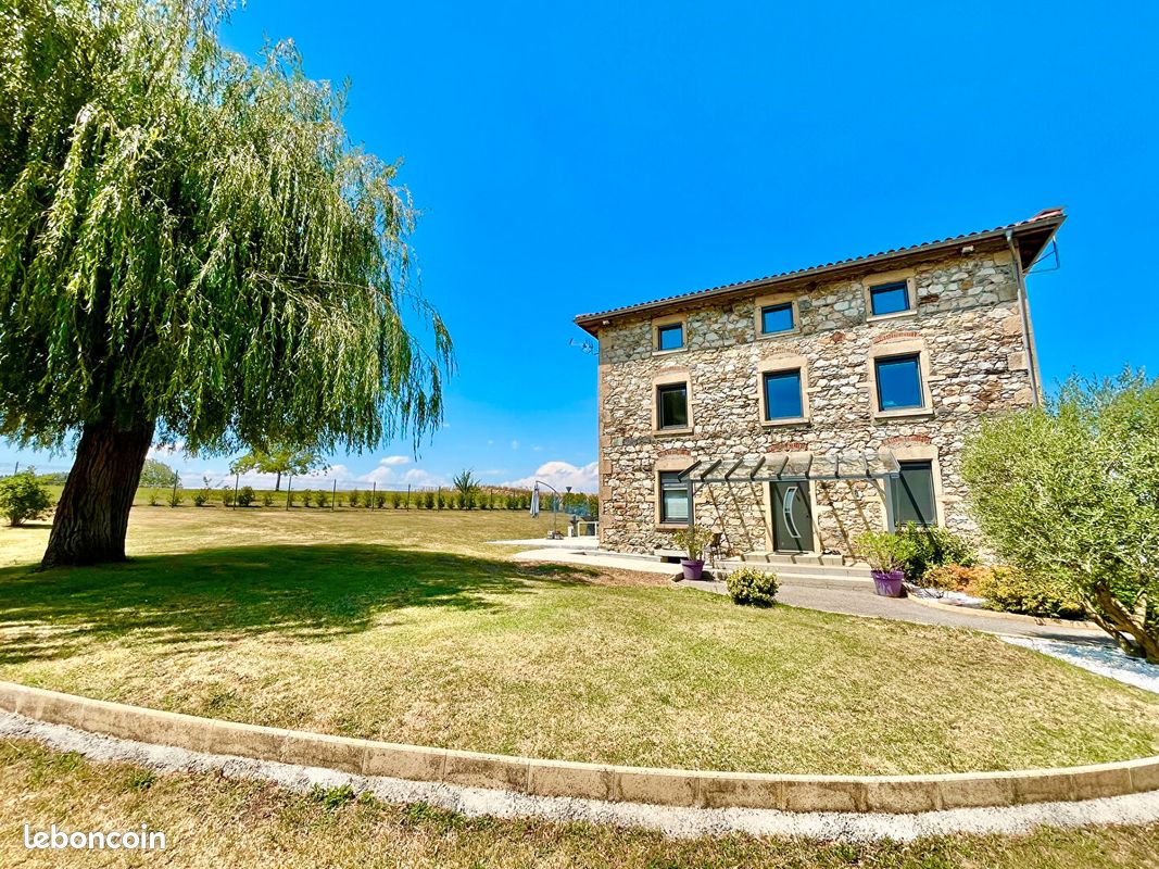 Maison 7 pièces 196 m² · à Bourgoin-Jallieu · 196 m² · 573 000 €