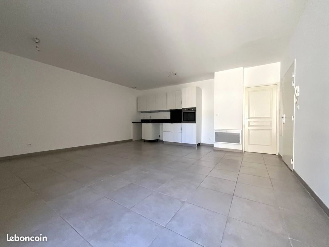 Appartement 3 pièces 57 m² · à Rognes · 57 m² · 1 036 €/mois