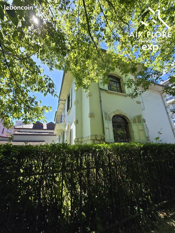 Immeuble 593 m² · à Annecy · 593 m² · 3 726 000 €
