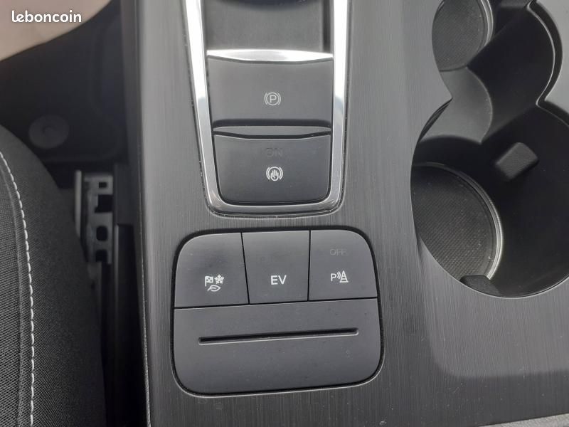 Ford Kuga 2.5 Duratec 225ch PHEV Titanium BVA (image 26)
