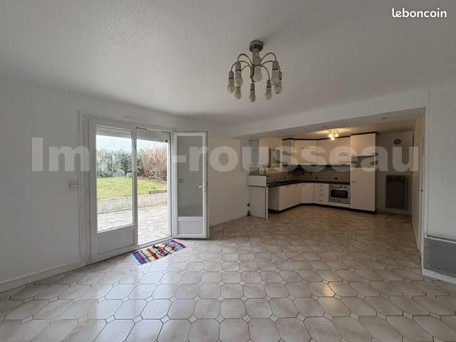 Appartement 5 pièces 102 m² · à Villeneuve-sous-Dammartin · 102 m² · 1 550 €
