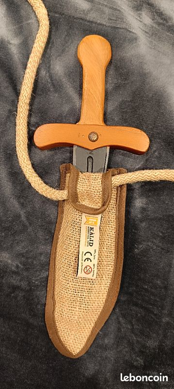 Accessoire en bois déguisement chevalier (image 5)