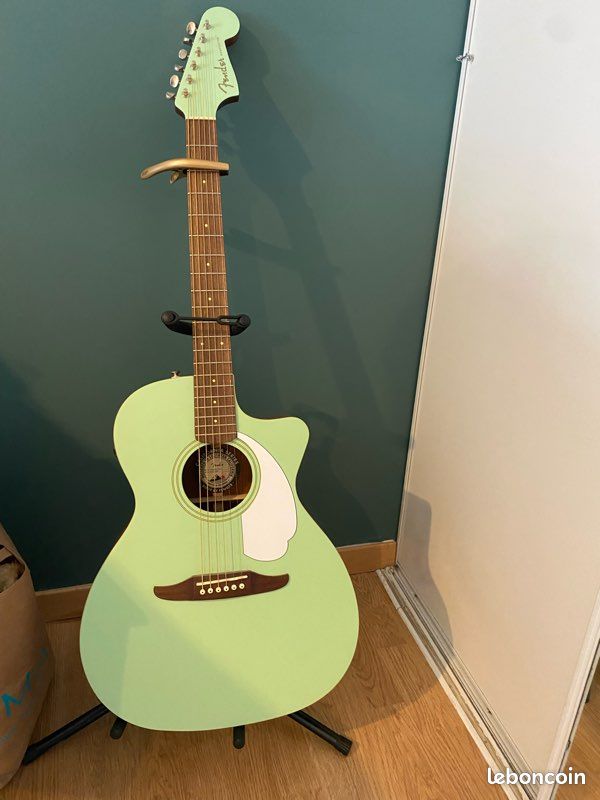 Guitare Fender- Newporter player Wn surf green (image 1)