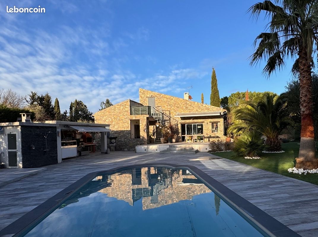 Maison 8 pièces 310 m² · à Roquevaire · 310 m² · 1 295 000 €