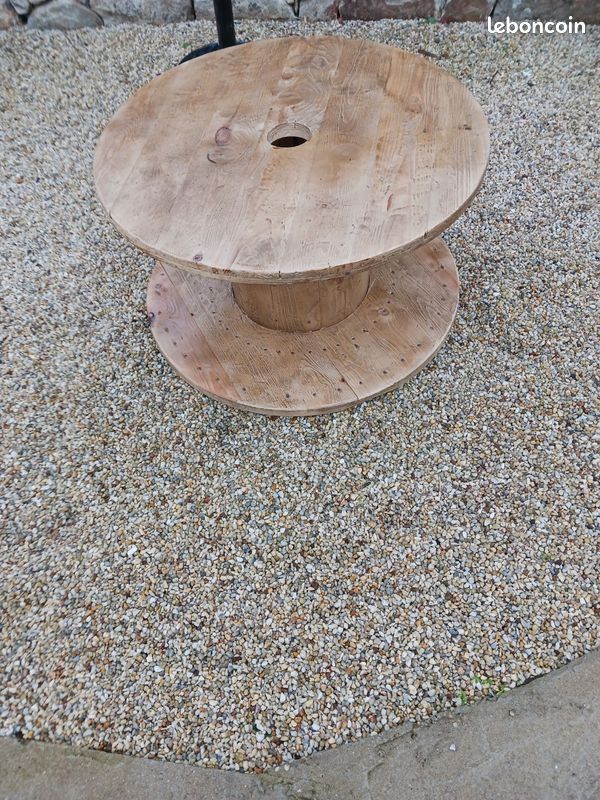 Touret en bois (image 1)