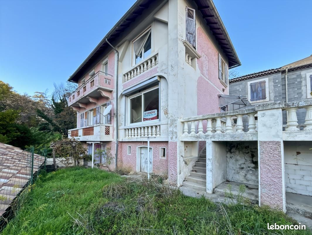Maison 6 pièces 145 m² · à Château-Arnoux-Saint-Auban · 145 m² · 190 000 €