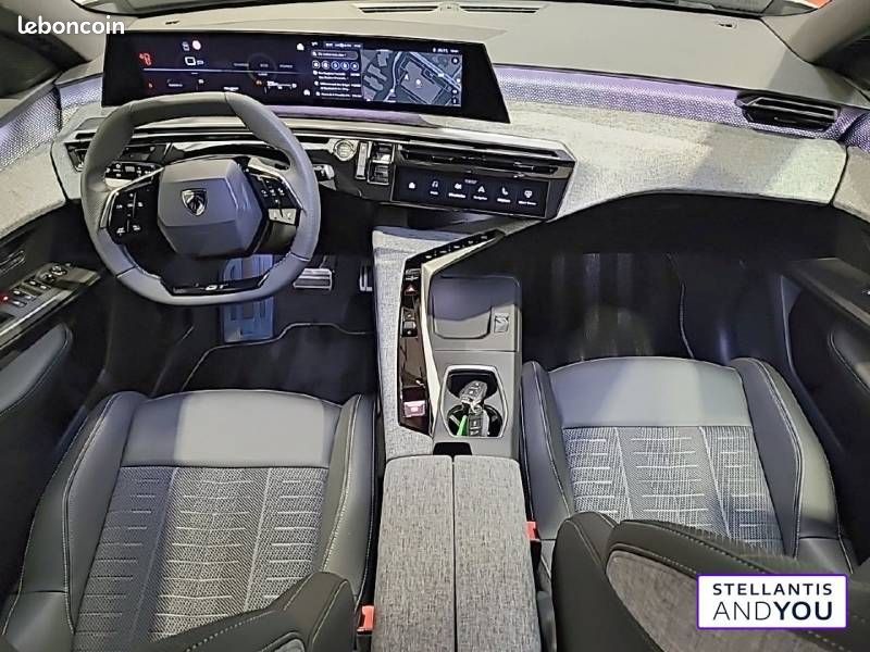 Peugeot 3008 Hybrid 136 e-DCS6 GT (image 12)