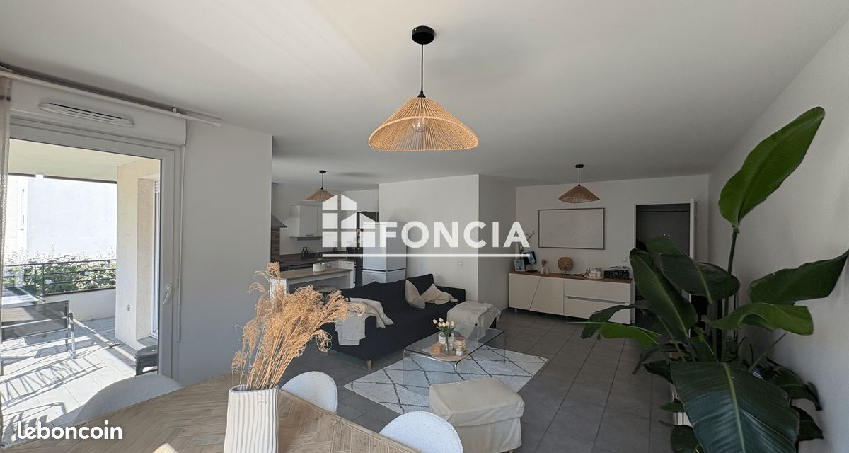 Appartement 3 pièces 73 m² · à Clermont-Ferrand · 73 m² · 940 €